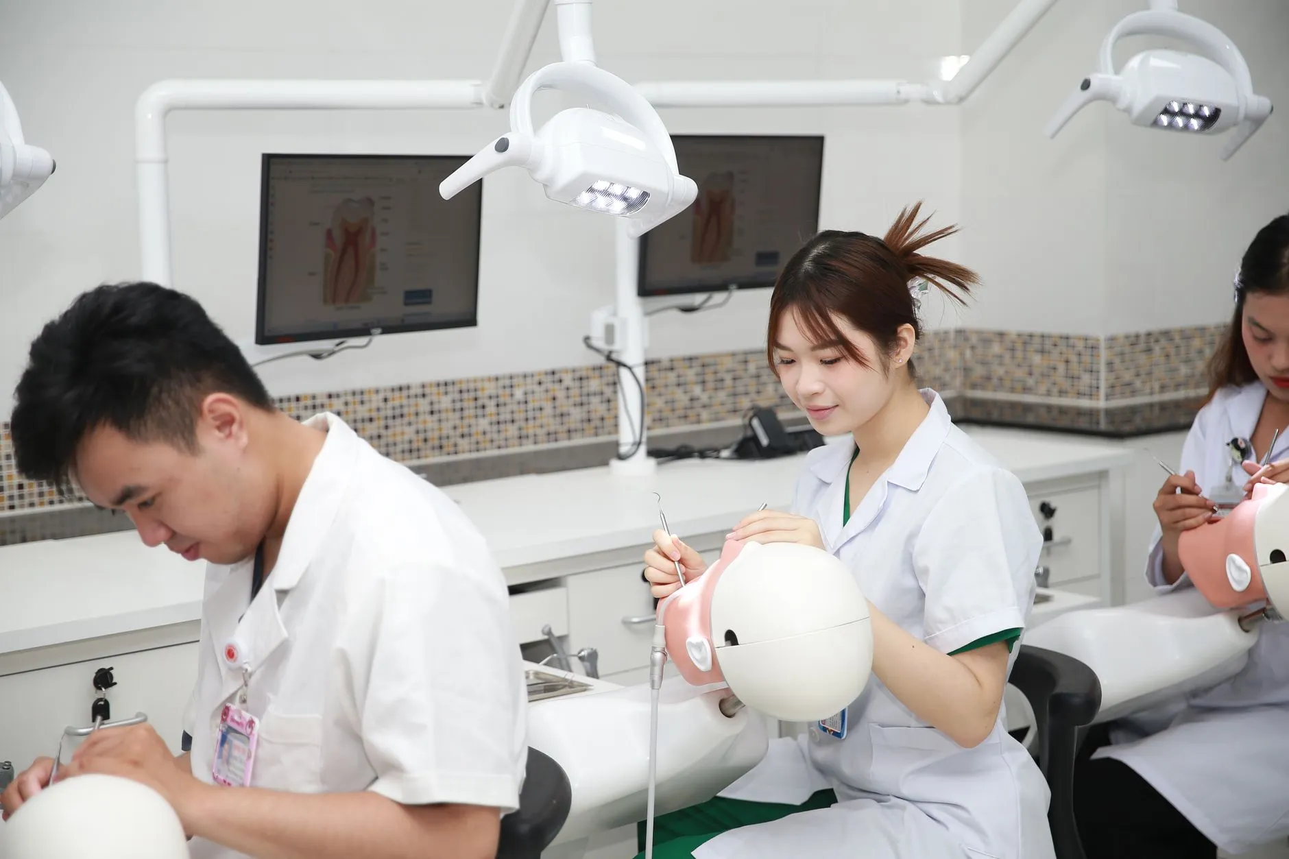 深圳中智明科解析：智能设备系统集成在工业自动化中的关键应用